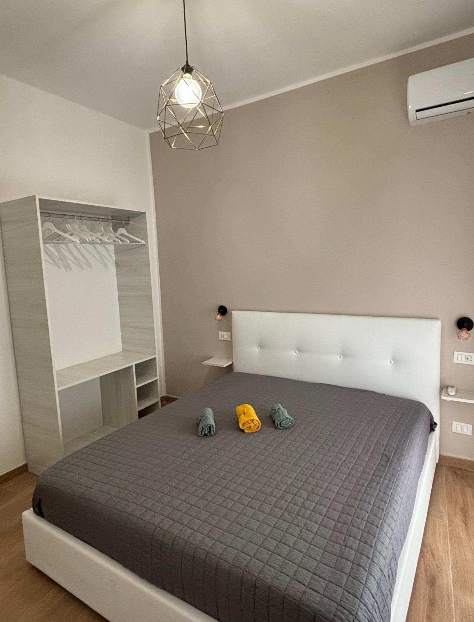 Perni Rooms Палермо Екстер'єр фото